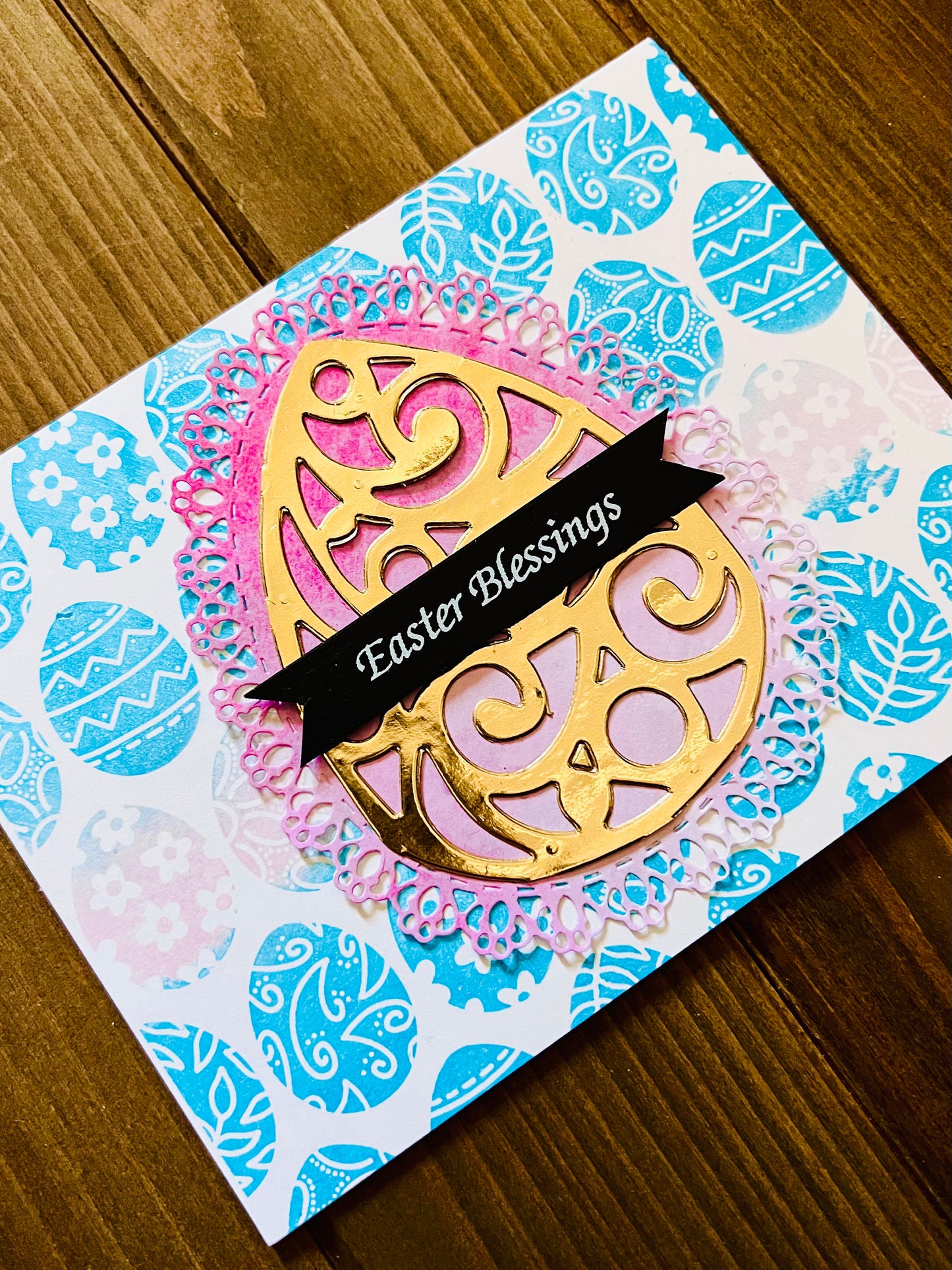 Golden Egg Easter Greeting Card, Handcrafted with Elegance - A Luxurious Springtime Wish for Loved Ones