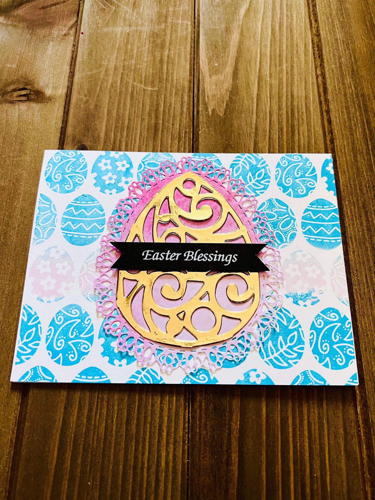 Golden Egg Easter Greeting Card, Handcrafted with Elegance - A Luxurious Springtime Wish for Loved Ones