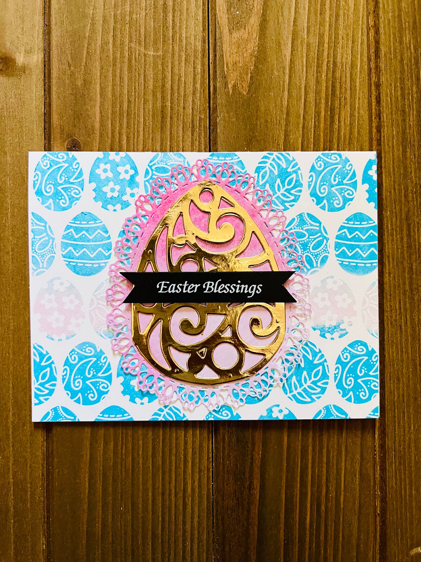 Golden Egg Easter Greeting Card, Handcrafted with Elegance - A Luxurious Springtime Wish for Loved Ones