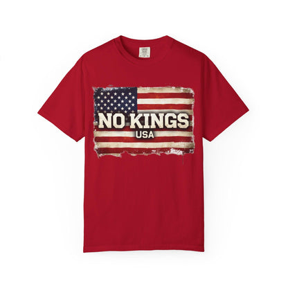 Grunge USA Flag T-Shirt: Patriotic 'No Kings' Design