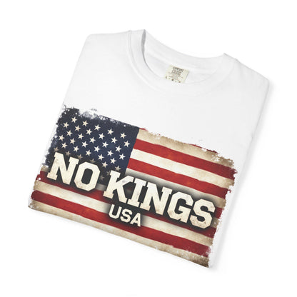 Grunge USA Flag T-Shirt: Patriotic 'No Kings' Design