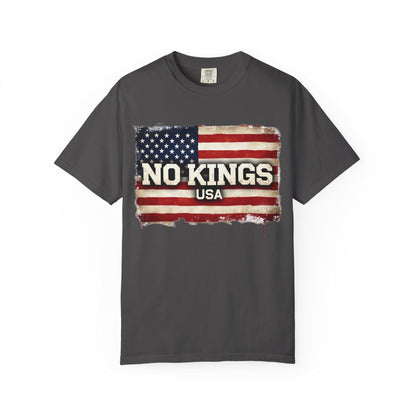 Grunge USA Flag T-Shirt: Patriotic 'No Kings' Design
